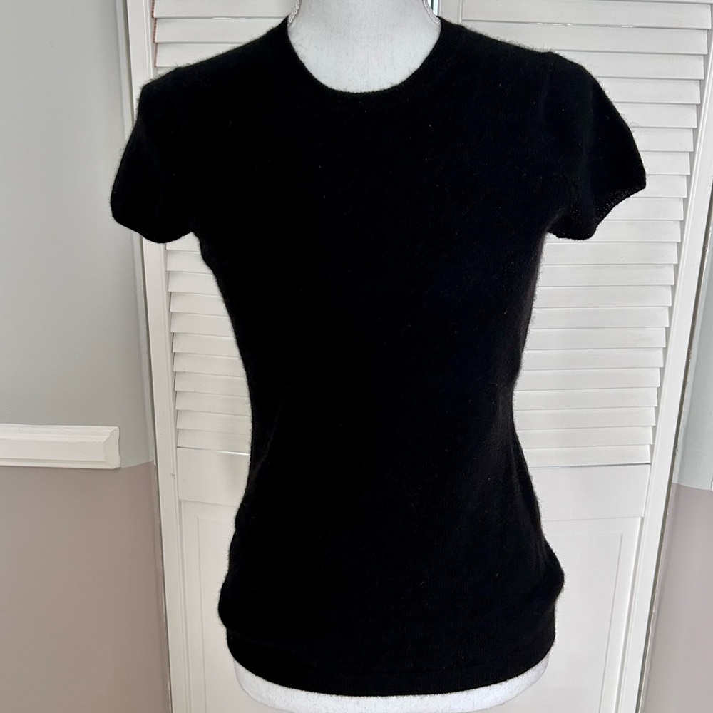 Sofia Cashmere Black Crew Neck Sweater